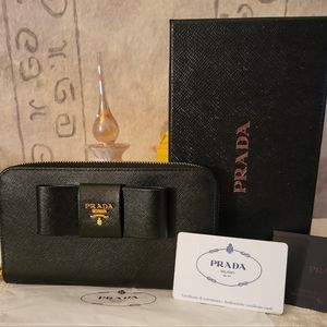 Authentic PRADA Saffiano Fiocco Bow Zippy Wallet, Excellent